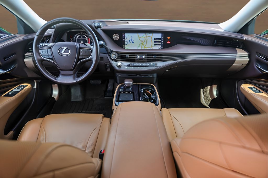 Used 2018 Silver Lexus 500 Base image 24