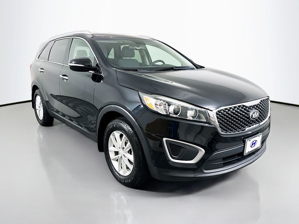 Thumbnail: 2018 Kia Sorento - 3