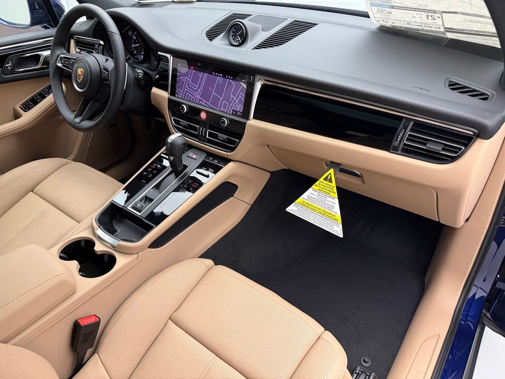 Thumbnail: 2026 Porsche Macan - 31