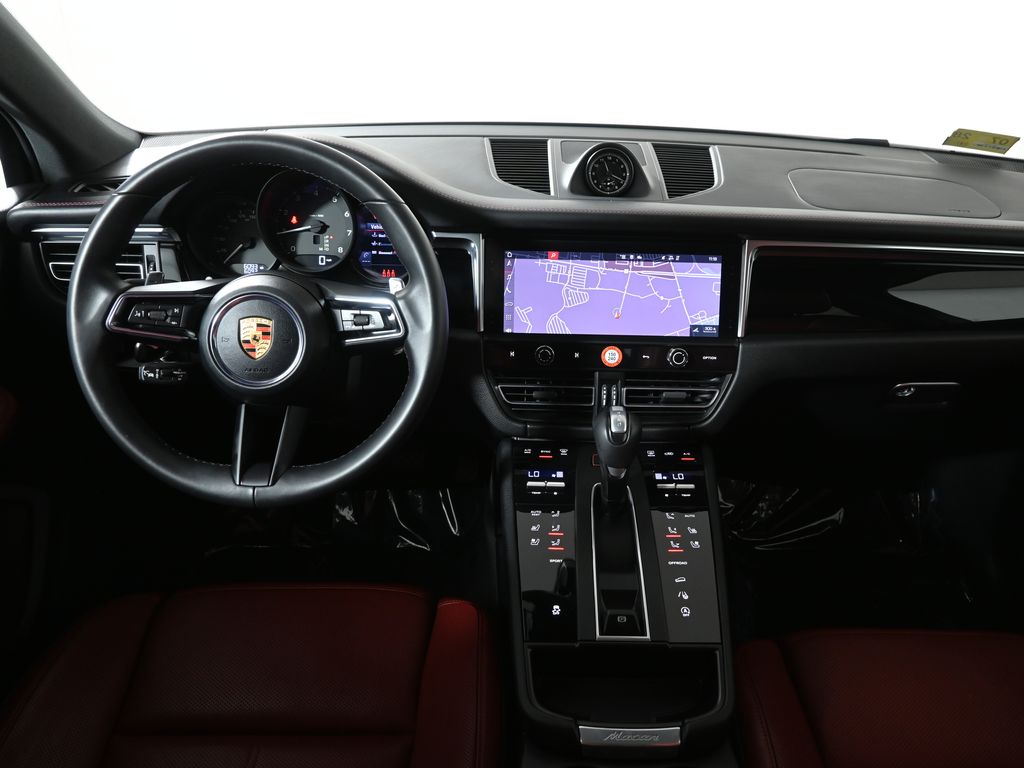 Thumbnail: 2026 Porsche Macan - 16