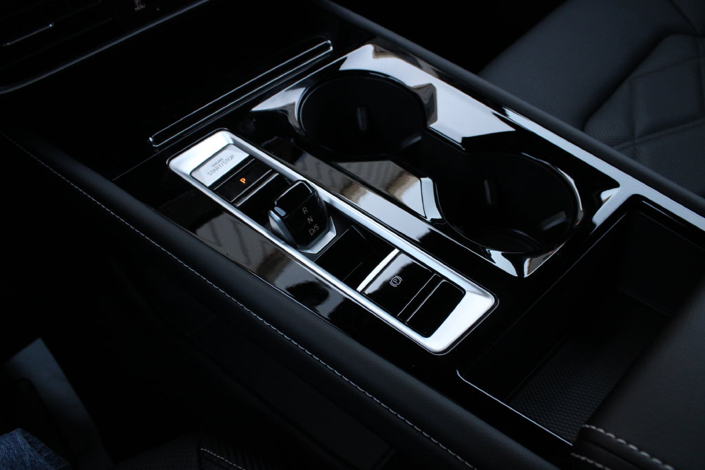 New 2026  Volkswagen SE w/Technology image 16