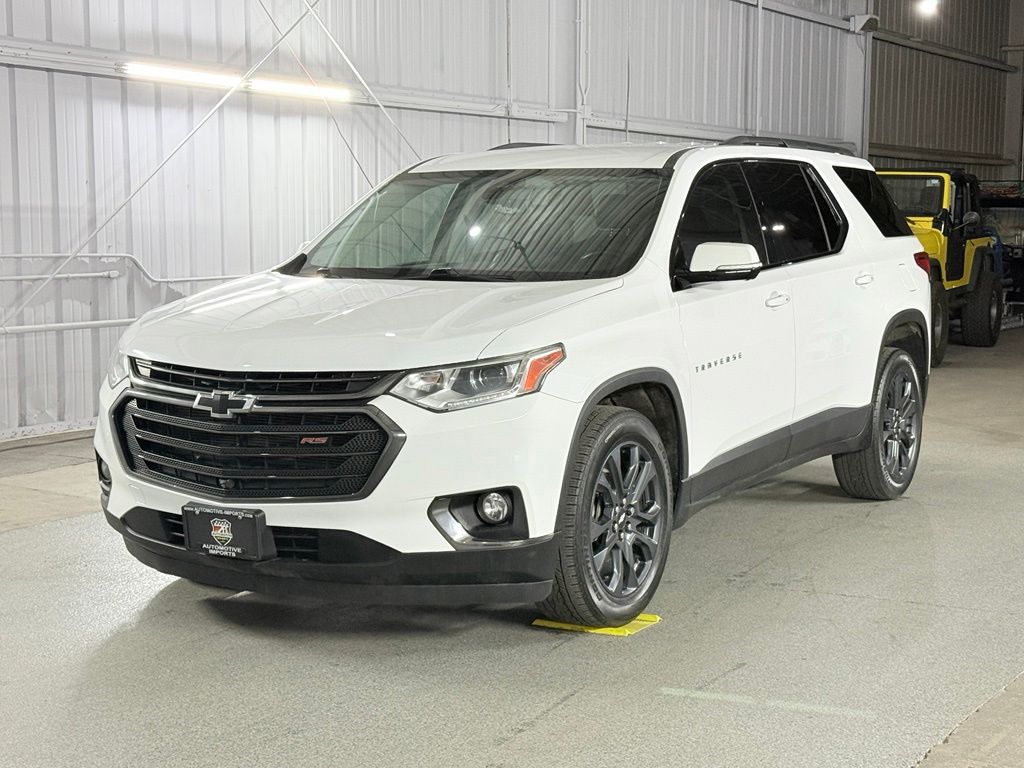 Summit White 2020 Chevrolet Traverse SUV / Crossover Front-Wheel Drive 9-Speed Automatic
