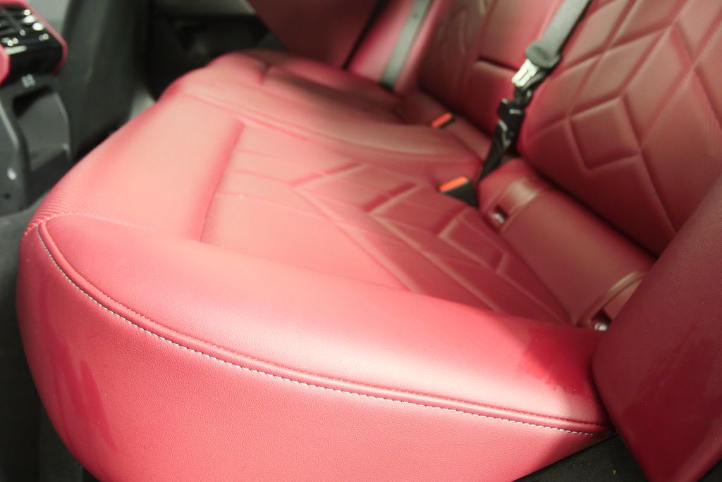 Thumbnail: 2025 BMW 5 Series - 15