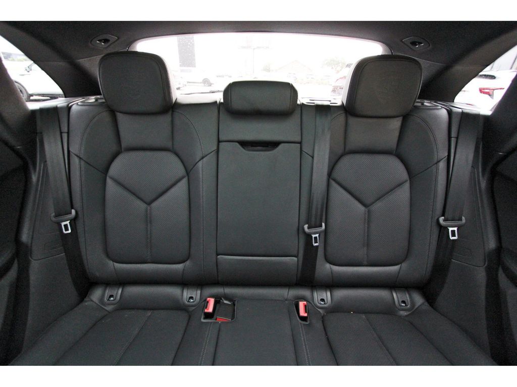 Used 2021 Porsche Macan SUV
