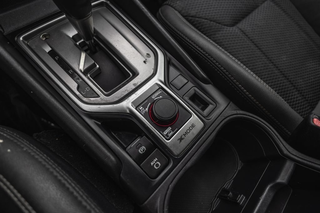 2019 Subaru Forester Premium thumbnail 18