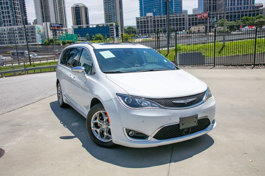 2017 Chrysler Pacifica Limited FWD