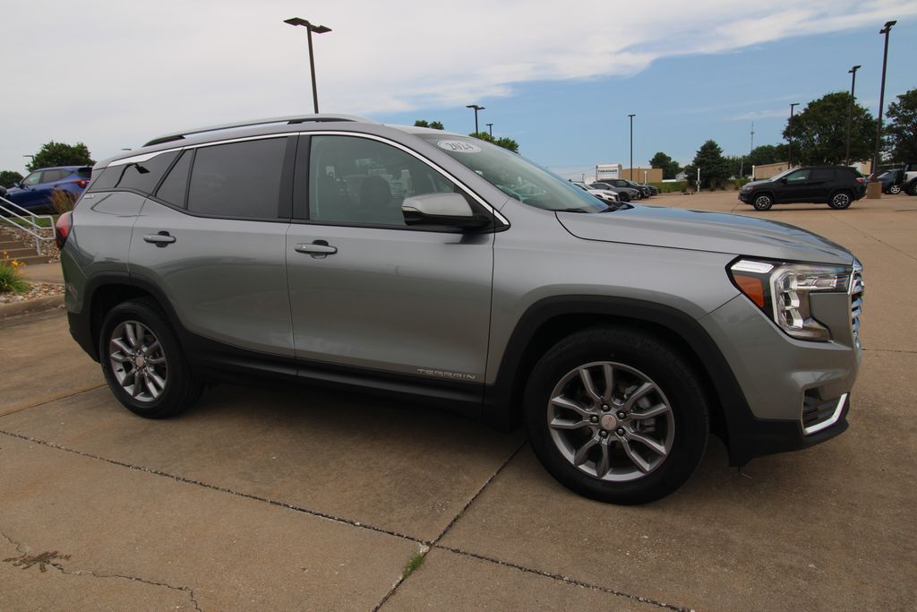 Used 2024 GMC Terrain SUV