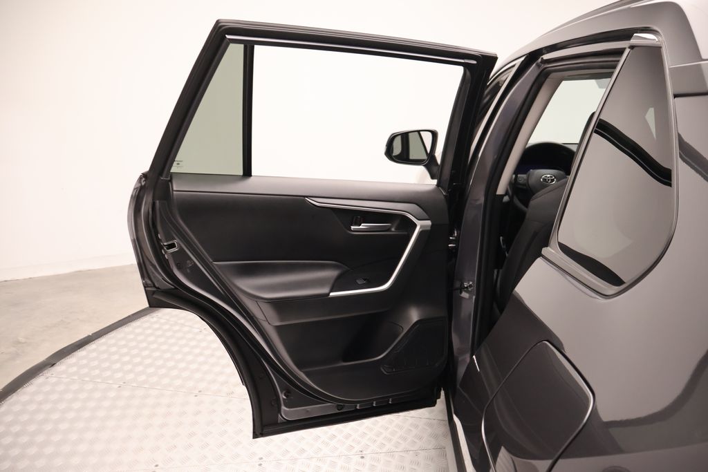 Thumbnail: 2025 Toyota RAV4 - 21