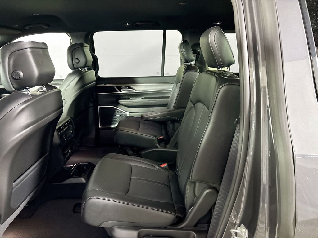 2026 Jeep Grand Wagoneer Limited Altitude