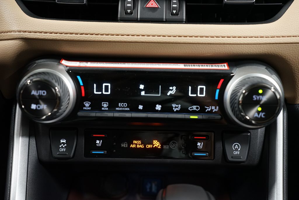 Thumbnail: 2025 Toyota RAV4 - 20