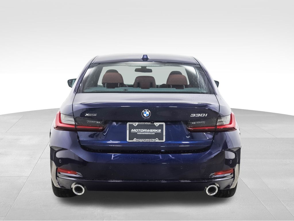 Thumbnail: 2025 BMW 3 Series - 4