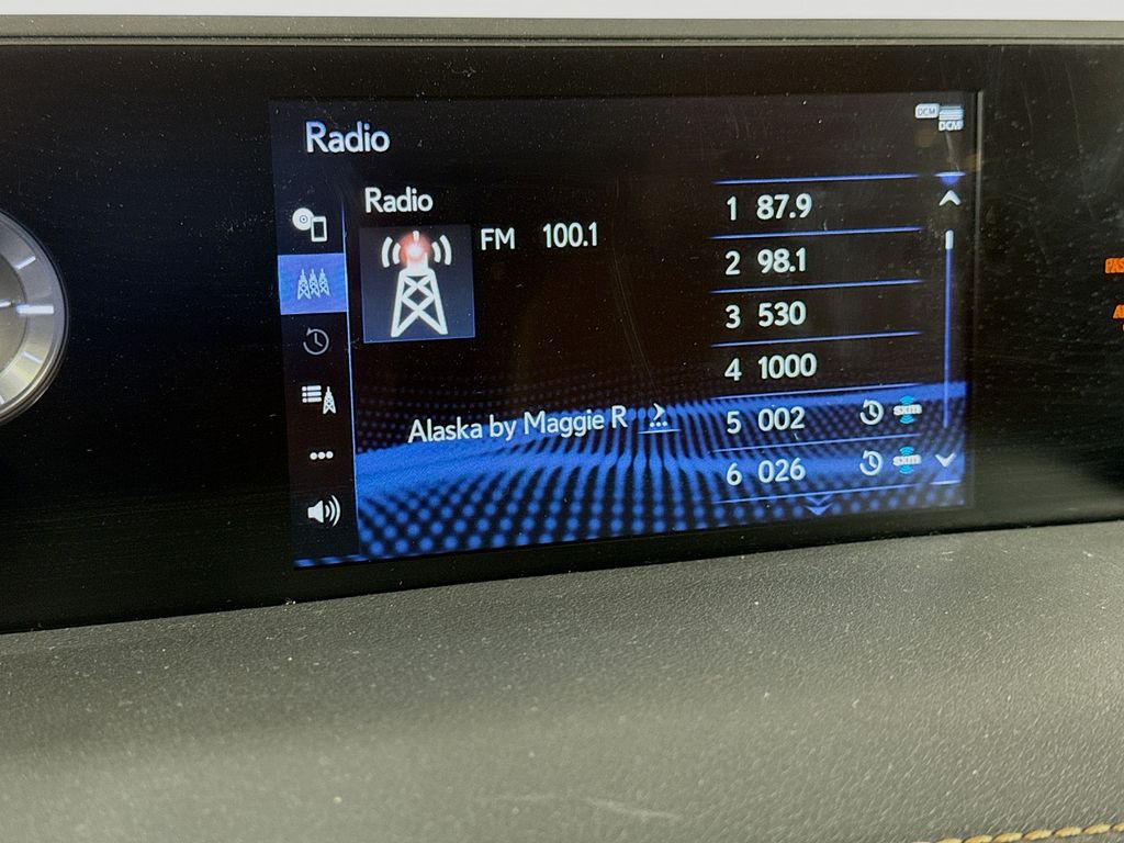 Thumbnail: 2020 Lexus UX - 14