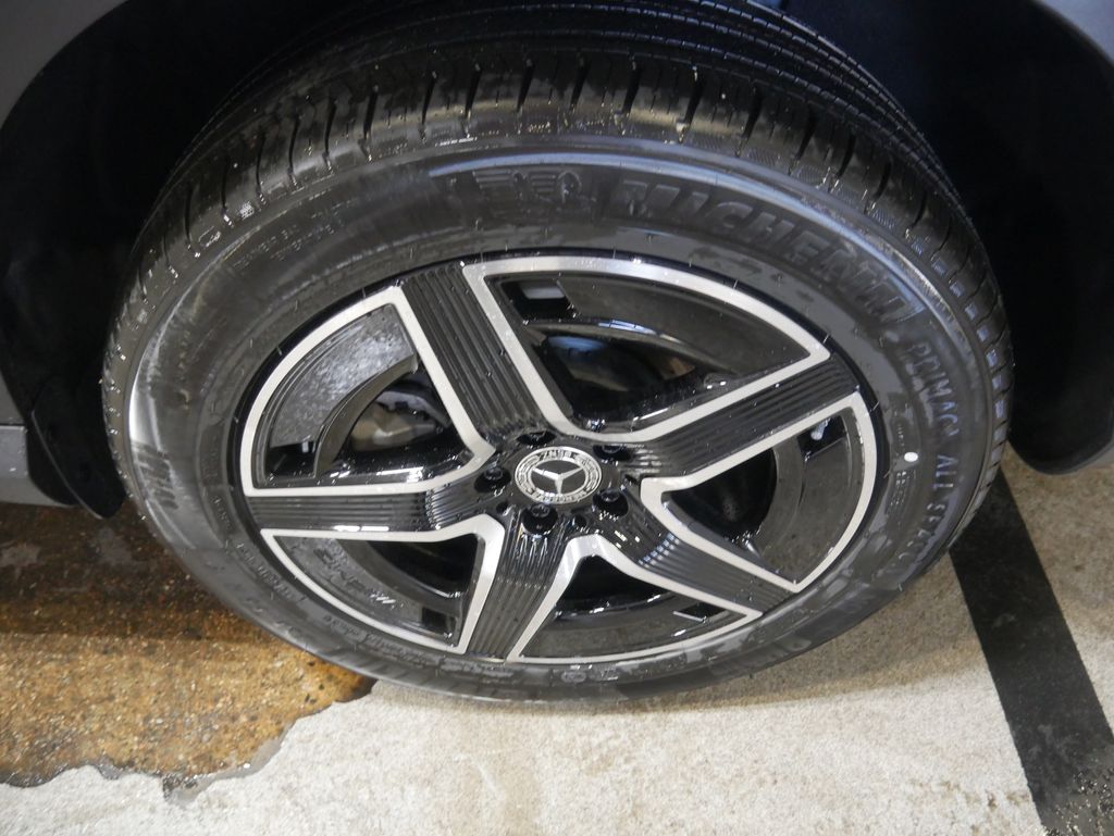 Thumbnail: 2026 Mercedes-Benz GLC - 13