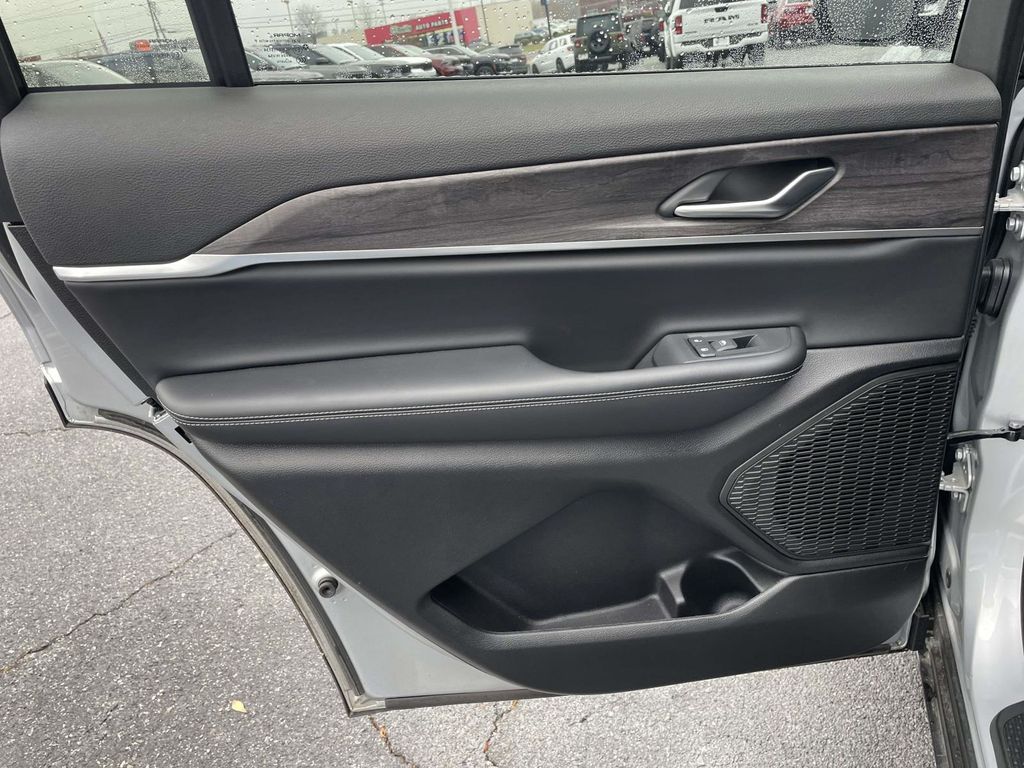 2025 Jeep Grand Cherokee L Limited - Photo 21