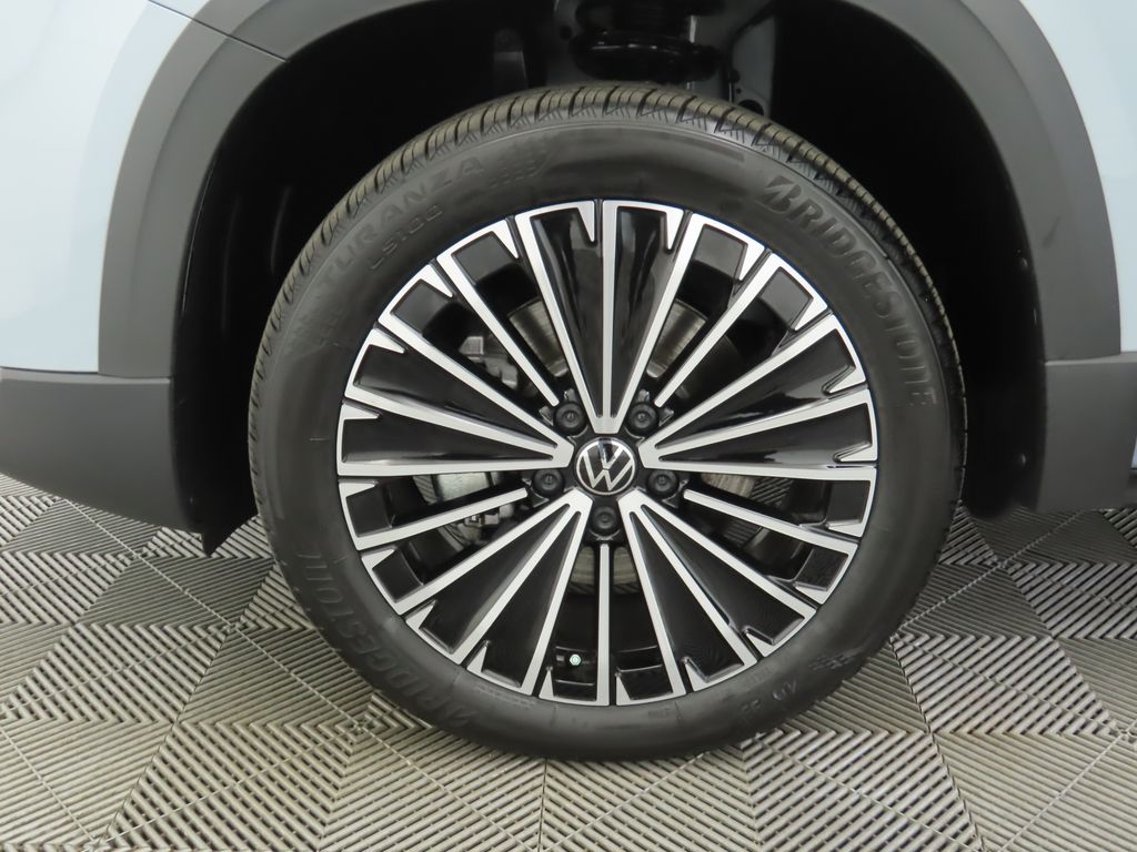 Thumbnail: 2026 Volkswagen Taos - 30