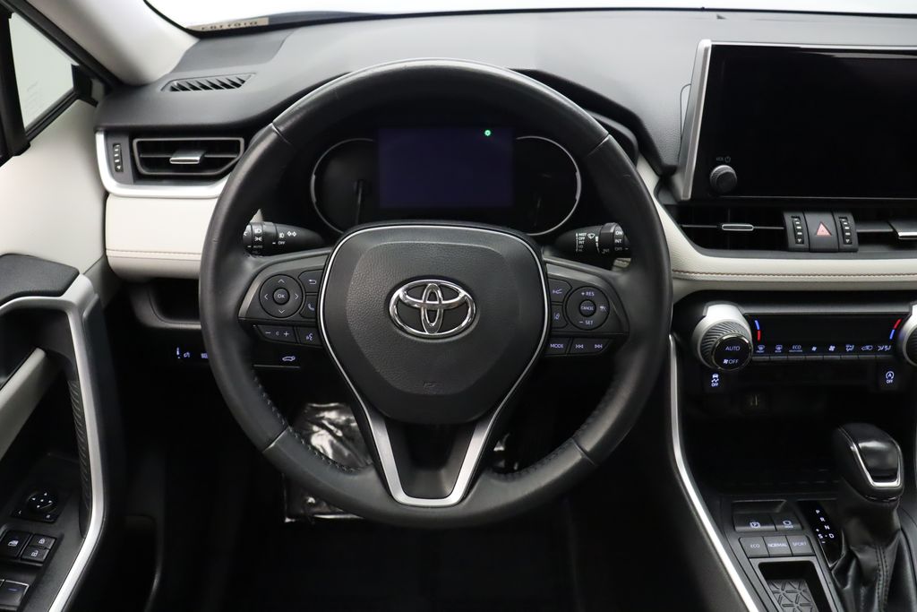 Thumbnail: 2023 Toyota RAV4 - 23