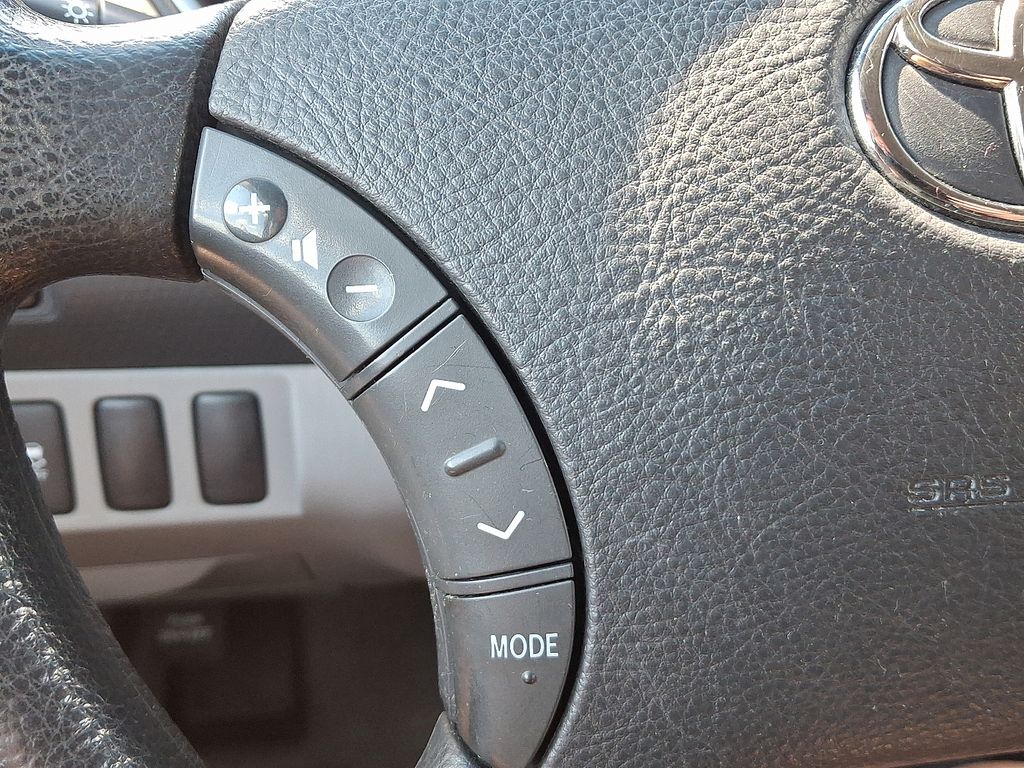 Thumbnail: 2011 Toyota Tacoma - 20