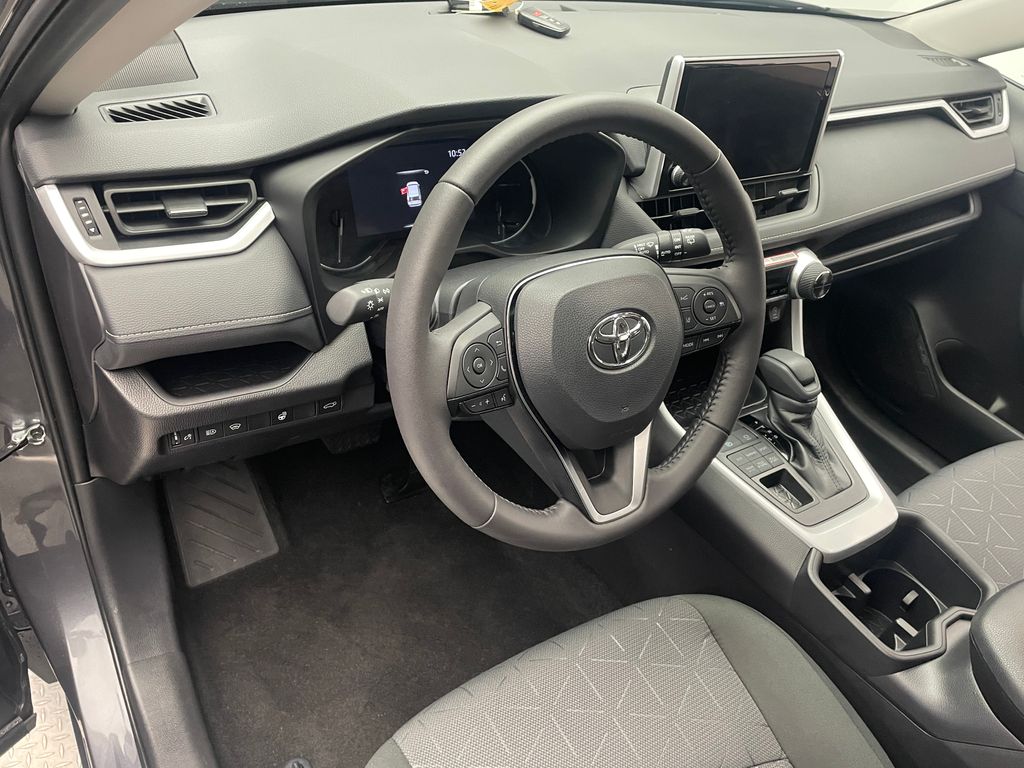 Thumbnail: 2025 Toyota RAV4 - 11