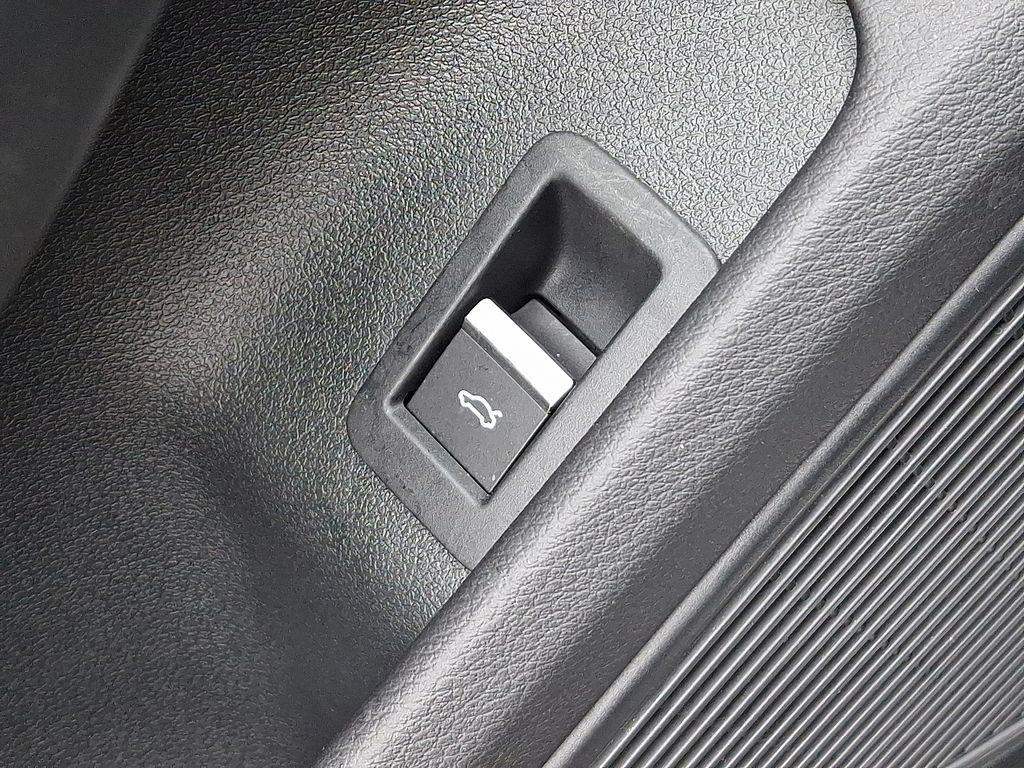 Thumbnail: 2024 Audi RS 5 - 28