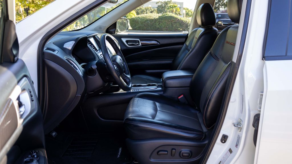 Used 2019 Nissan Pathfinder SL 4D Sport Utility