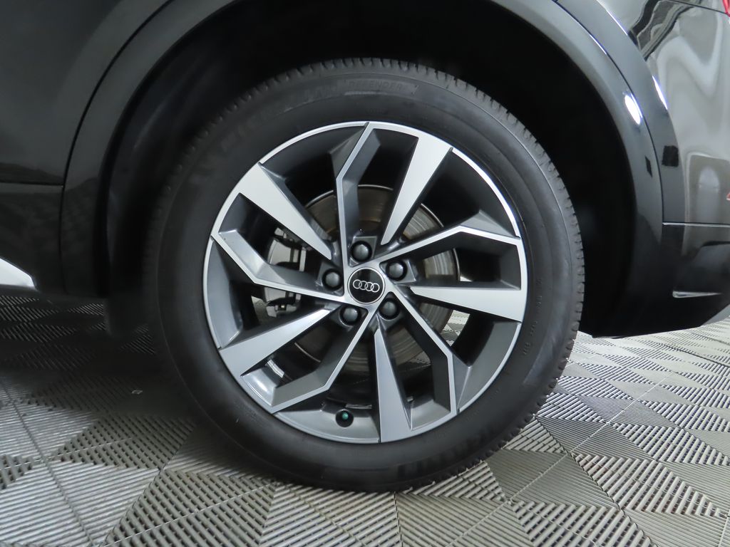 Thumbnail: 2023 Audi Q5 - 32