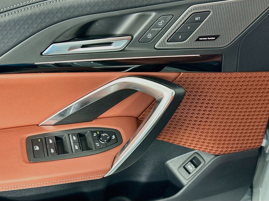 Thumbnail: 2027 BMW X2 - 20