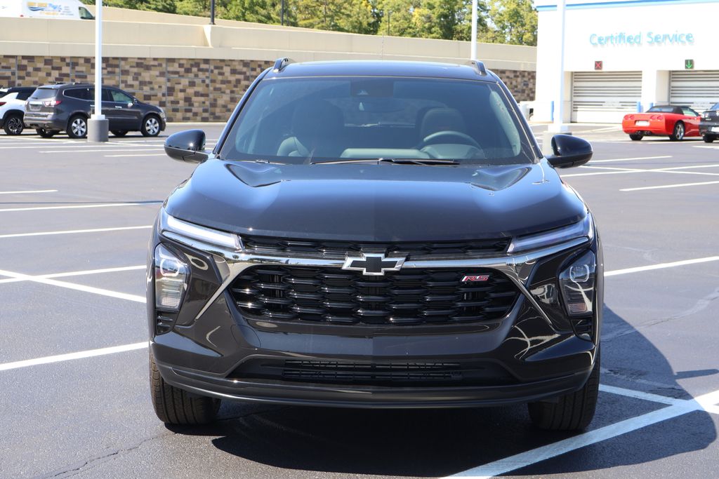 Thumbnail: 2026 Chevrolet Trax - 2