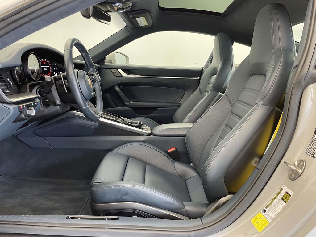 2023 Porsche 911 Turbo S - 4