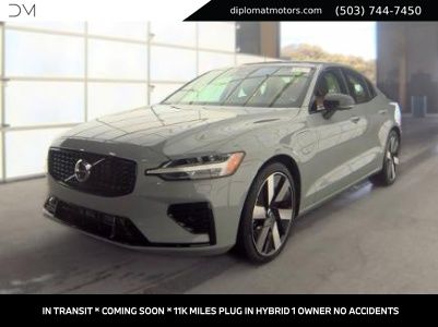 Gray Metallic 2024 Volvo S60 Sedan All-Wheel Drive Automatic