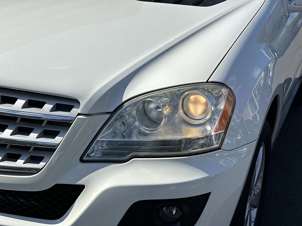 Thumbnail: 2011 Mercedes-Benz M-Class - 2