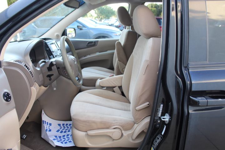 Used Car 2012 Kia Sedona  Lx For Sale Under $10,000 In Georgetown, Texas