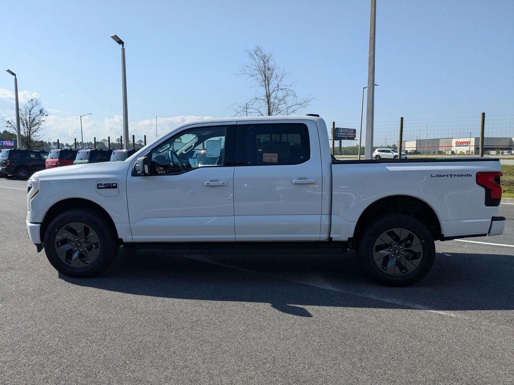 2025 Ford F-150 Lightning Flash