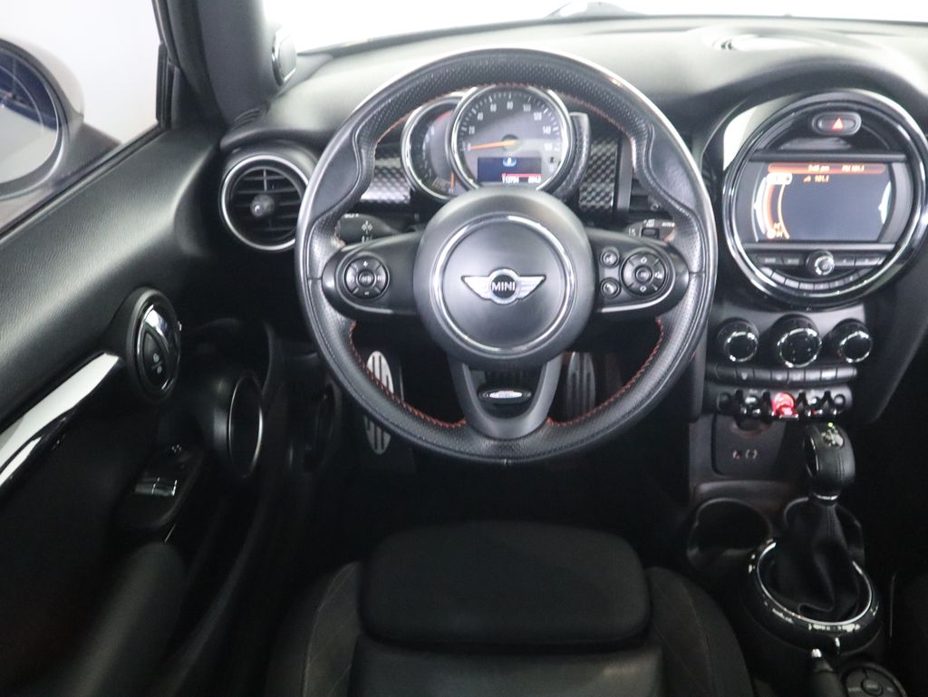 Thumbnail: 2015 MINI Cooper - 10