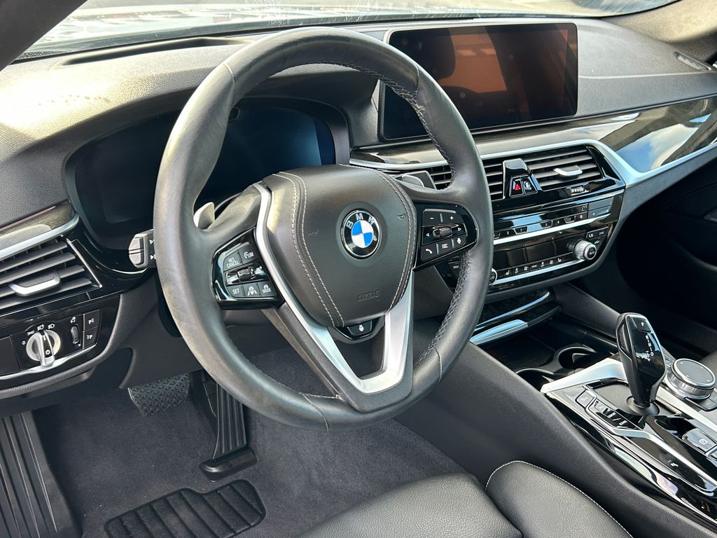Thumbnail: 2023 BMW 5 Series - 13