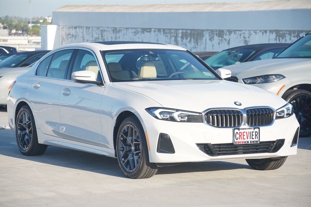 Thumbnail: 2025 BMW 3 Series - 3