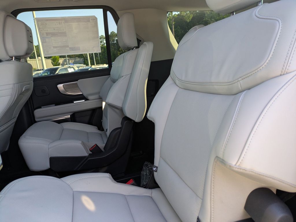2027 Ford Expedition 