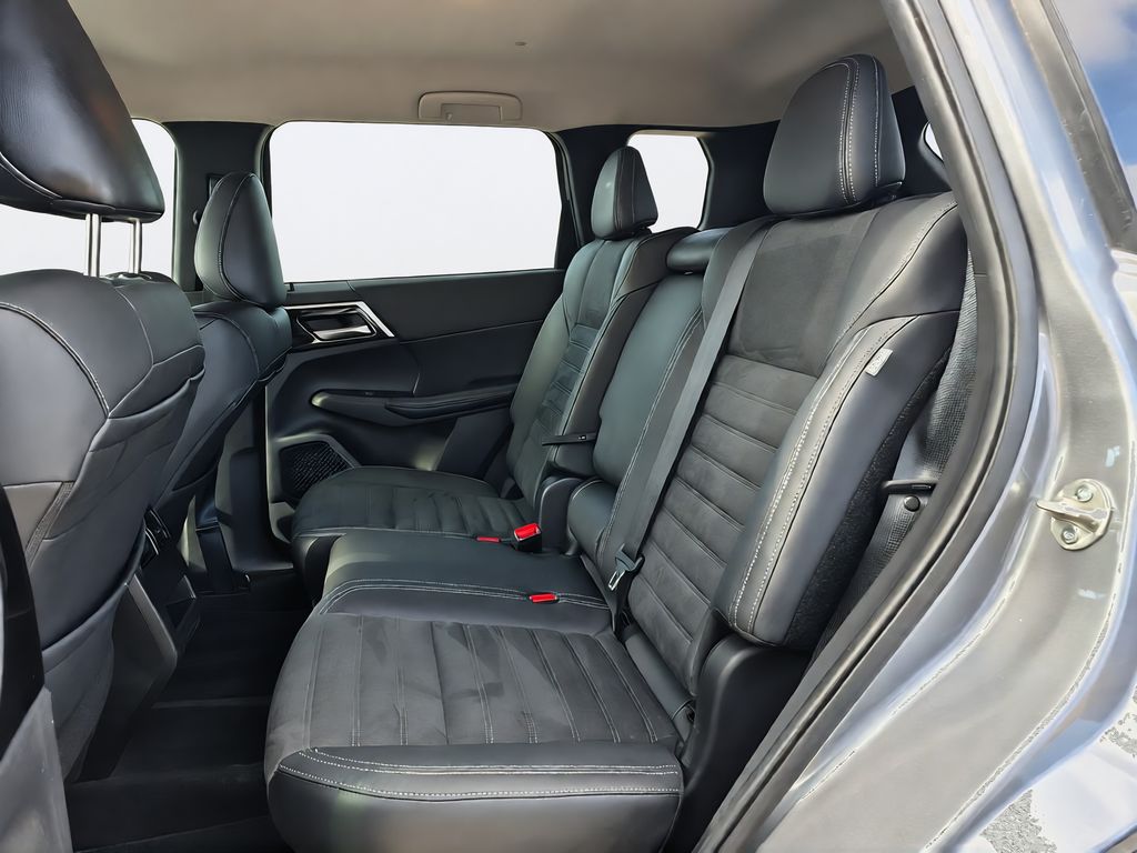 2022 Mitsubishi Outlander SE Gray at Emmons Autoplex