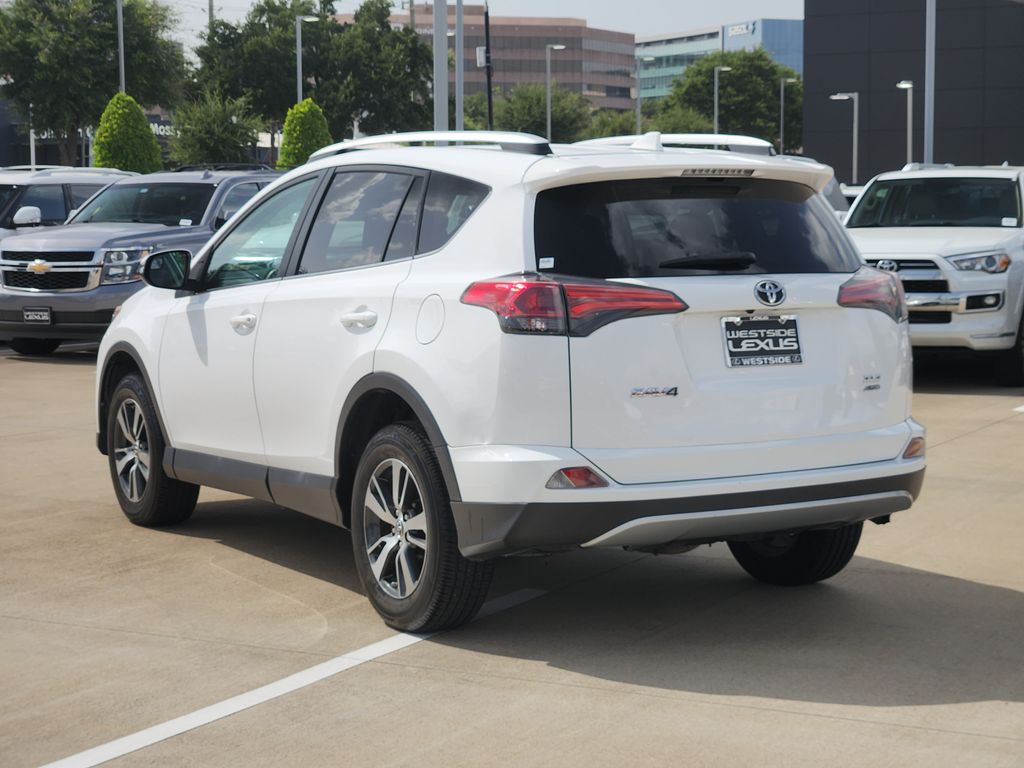2016 Toyota RAV4 XLE White at Baytown Hyundai