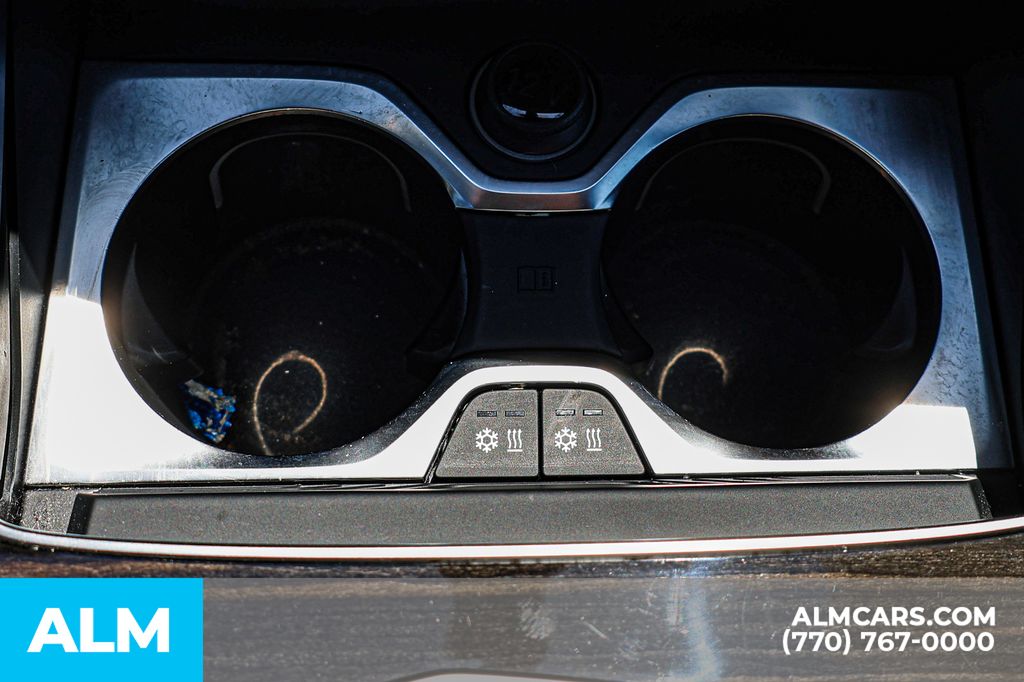 Used 2020 Black BMW M50i image 47
