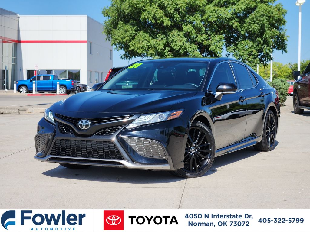 Midnight Black Metallic 2021 Toyota Camry Sedan Front-Wheel Drive 8-Speed Automatic
