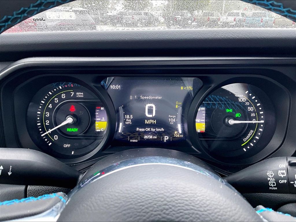 2024 Jeep Wrangler — photo 25