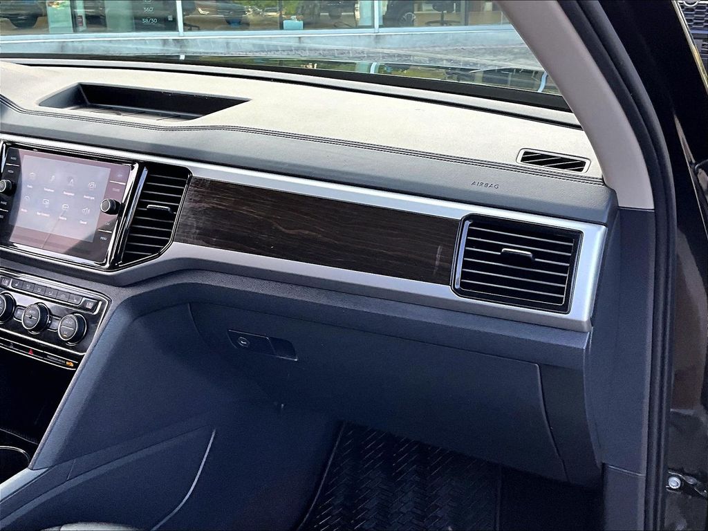 2023 Volkswagen Atlas — photo 13