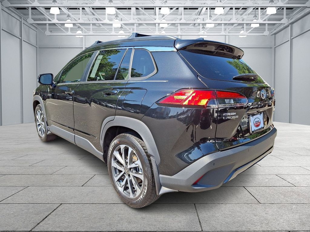 Thumbnail: 2022 Toyota Corolla Cross - 6
