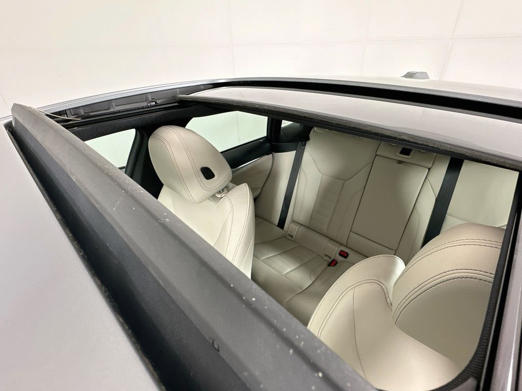 Thumbnail: 2023 BMW i4 - 23