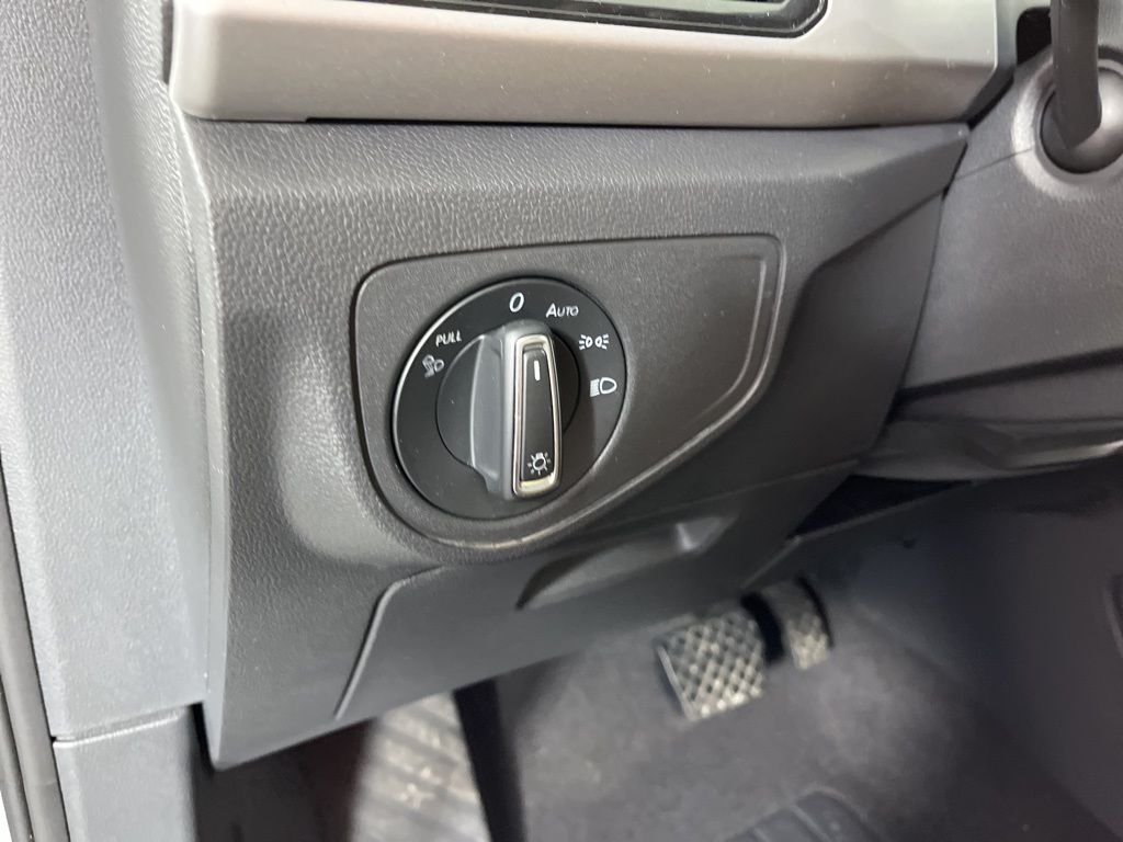 Thumbnail: 2022 Volkswagen Atlas - 28