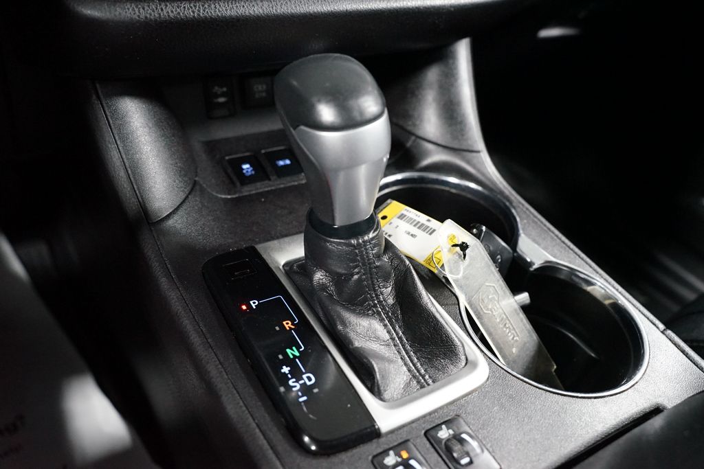 Thumbnail: 2018 Toyota Highlander - 21