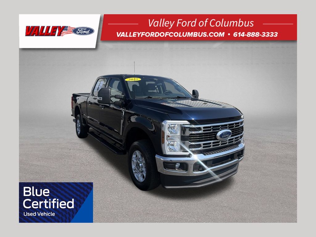 2025 Ford F-250 Super Duty XLT Crew Cab 4WD