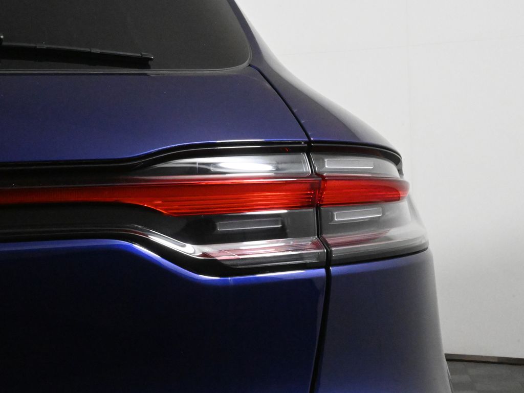 Thumbnail: 2025 Porsche Macan - 14