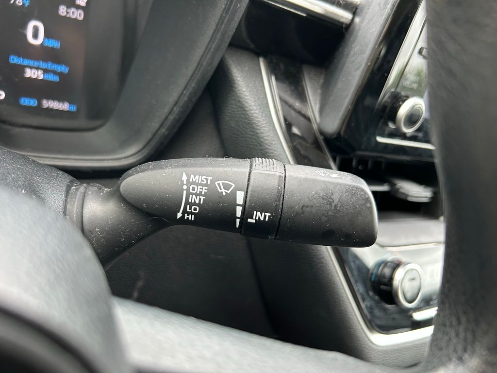 2022 Toyota Corolla LE 20