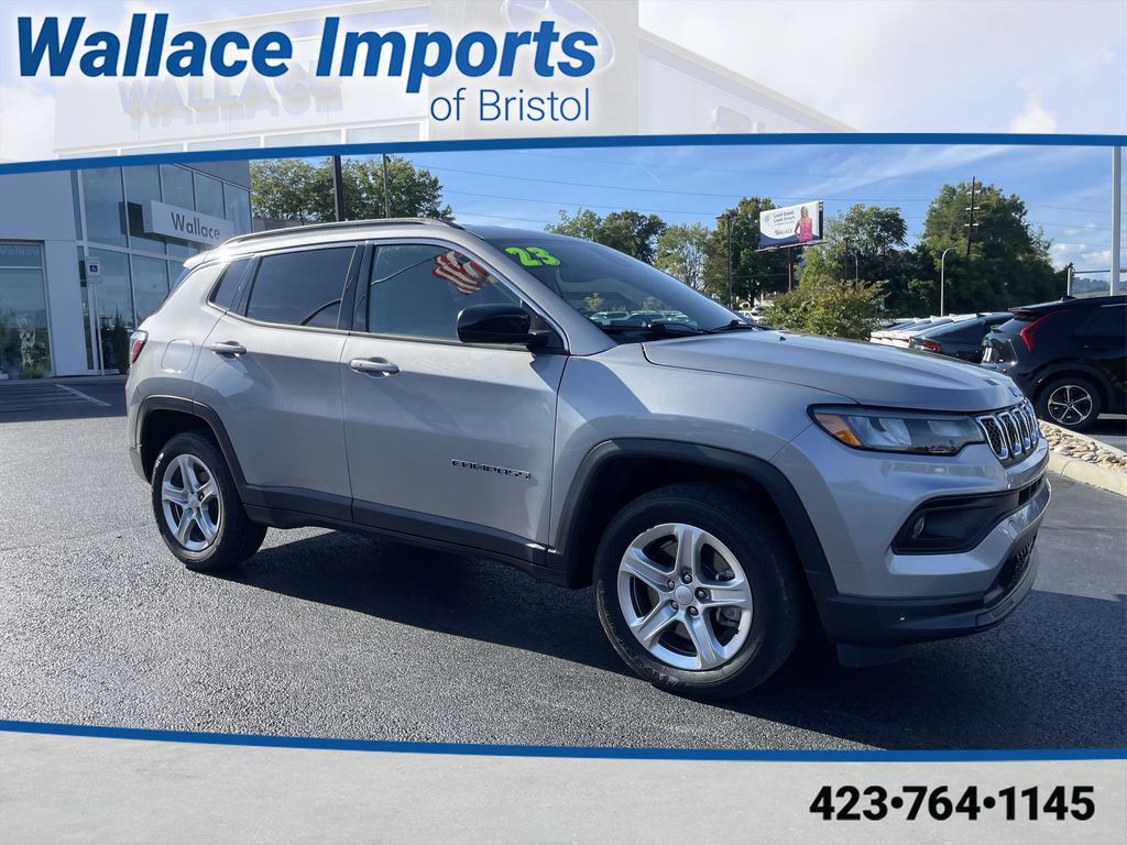 Billet Silver Metallic Clearcoat 2023 Jeep Compass SUV / Crossover Four-Wheel Drive 8-Speed Automatic